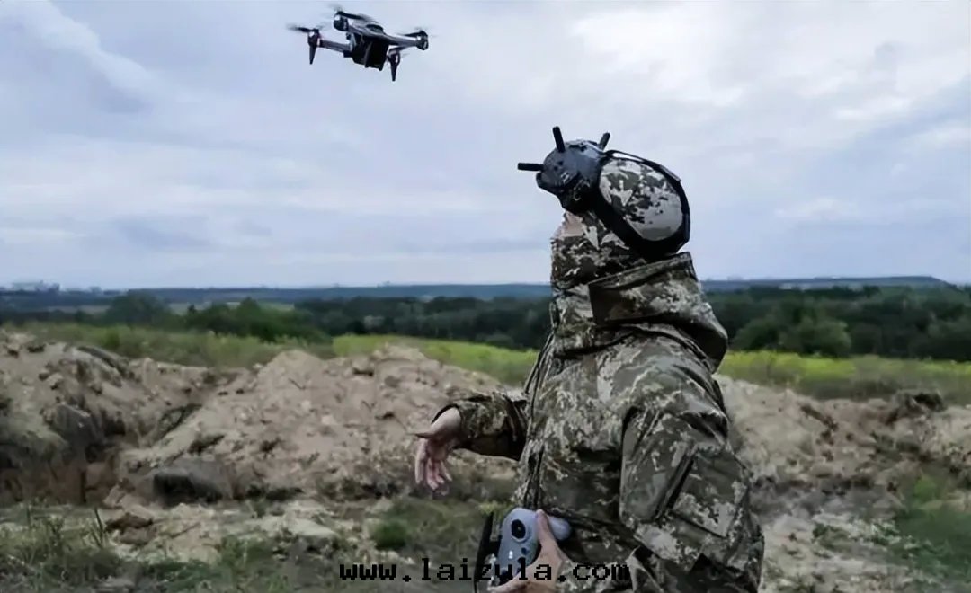 俄羅斯为(wèi)何难以(yǐ)防禦烏军無人(rén)機(jī)